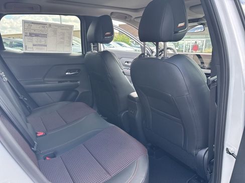 New 2026 Nissan Kicks SR w/ SR Premium Package AWD/4WD image 19