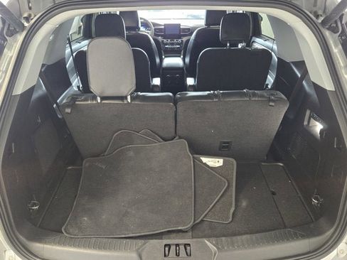 Used 2021 Ford Explorer Limited w/ Equipment Group 301A image 13