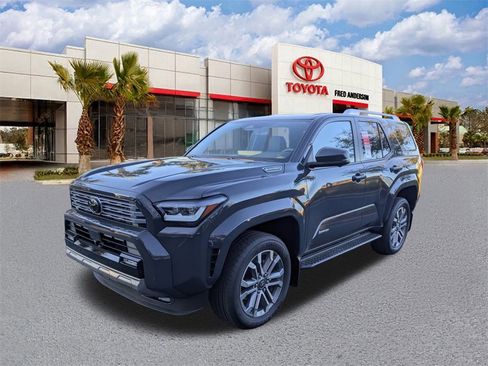 Used 2025 Toyota 4Runner Limited image 9