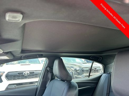 Used 2025 Toyota Camry XSE FWD image 5