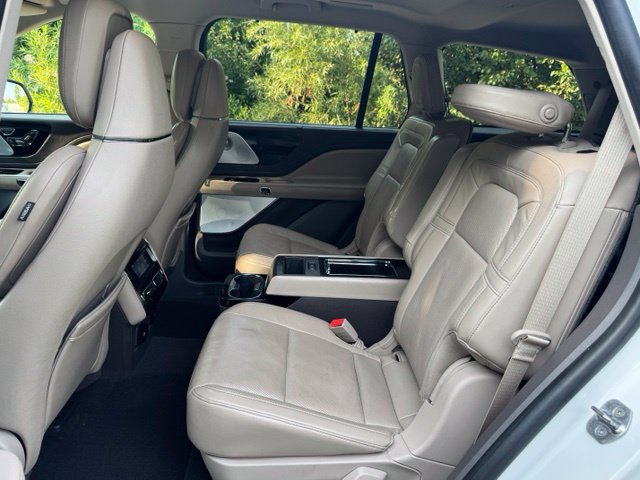 Used 2020 Lincoln Aviator Reserve w/ Equipment Group 202A AWD/4WD image 13