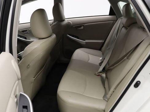 Certified 2015 Toyota Prius Five image 19