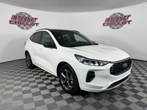Used 2023 Ford Escape ST-Line w/ Tech Pack #1 image 9