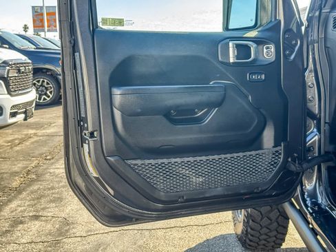 Used 2023 Jeep Wrangler Willys image 17
