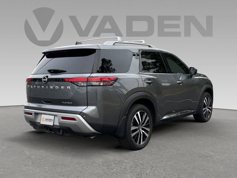Used 2025 Nissan Pathfinder Platinum FWD image 24