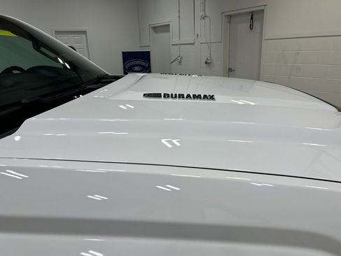 Used 2015 GMC Sierra 2500 SLT w/ Duramax Plus Package AWD/4WD image 49