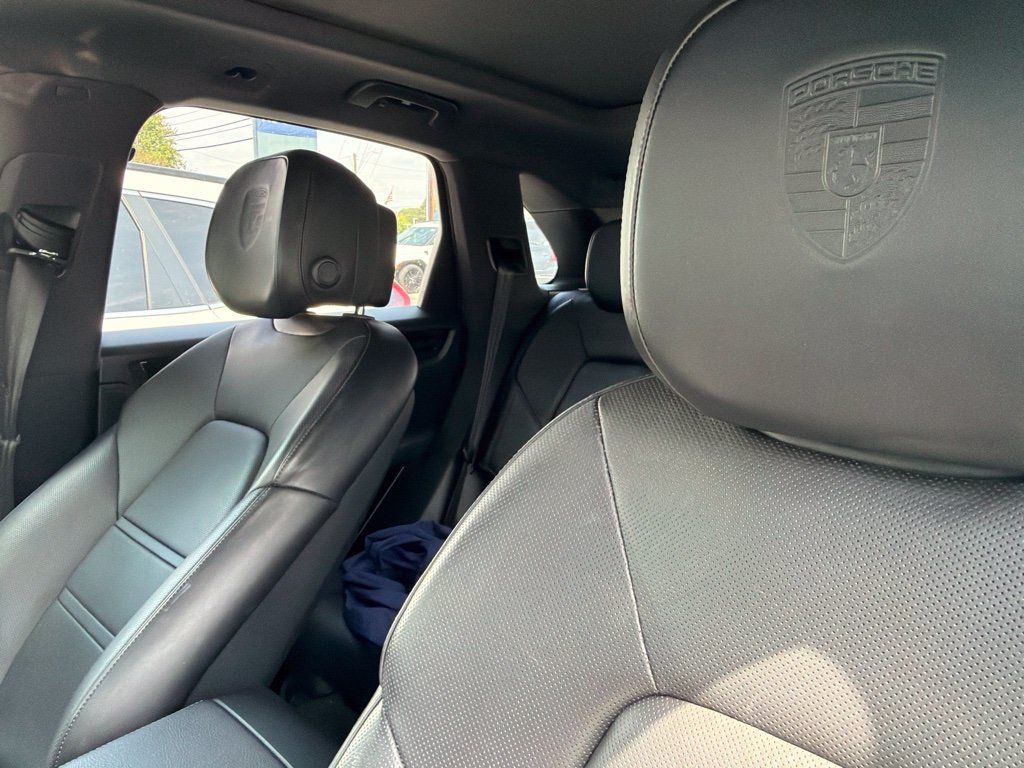 Used 2021 Porsche Cayenne AWD/4WD image 4