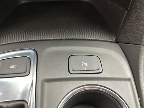 Used 2023 Chevrolet Equinox LT AWD/4WD image 20