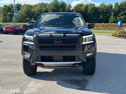 Used 2026 Nissan Frontier PRO-4X AWD/4WD image 8