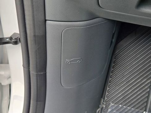 New 2026 Kia EV9 Wind image 18