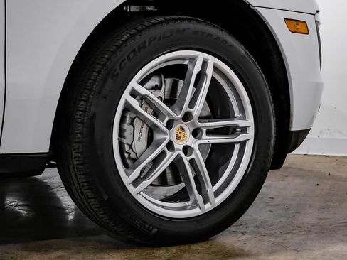 Used 2017 Porsche Macan S image 53