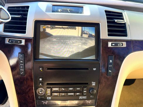 Used 2007 Cadillac Escalade AWD w/ Information Package image 26