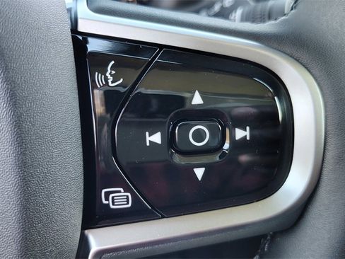 New 2026 Volvo XC90 B6 Ultra image 16