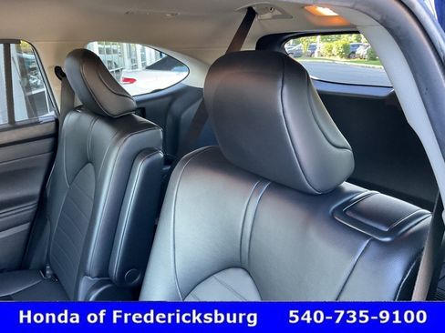 Used 2022 Toyota Highlander XLE AWD/4WD image 28