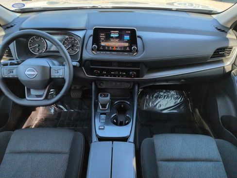 Certified 2026 Nissan Rogue SV FWD image 15