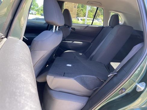 Used 2022 Toyota Corolla Cross LE FWD image 16