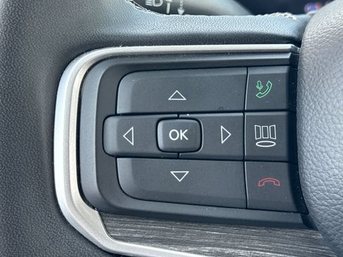 Used 2024 Jeep Wagoneer L Series II w/ Flexible Seating Group AWD/4WD image 29