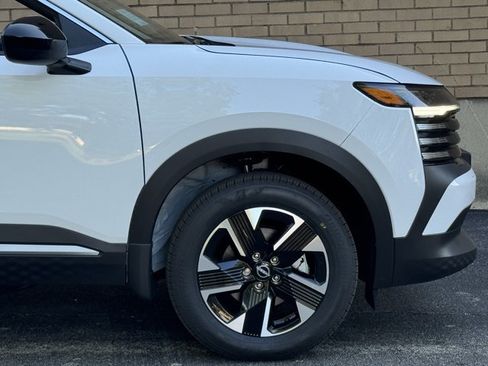 New 2026 Nissan Kicks SV w/ Cold Weather Package AWD/4WD image 5