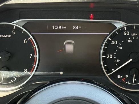 Used 2022 Nissan Rogue SV FWD image 14