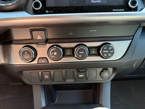 Used 2022 Toyota Tacoma SR5 w/ SR5 Appearance Package (SM) image 14