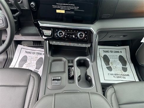 New 2025 GMC Sierra 2500 Denali w/ Denali Reserve Package image 11