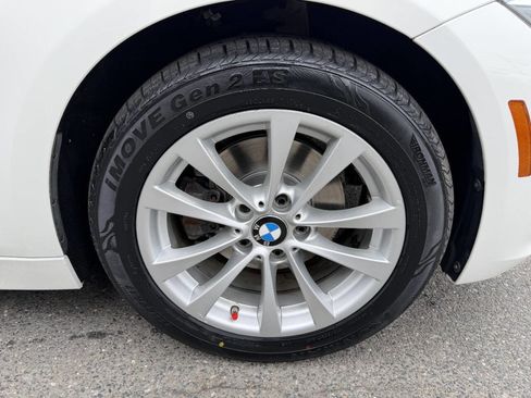 Used 2017 BMW 320i 320i 4dr Sedan w/ Driver Assistance Package image 13