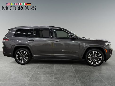 Used 2022 Jeep Grand Cherokee L Overland AWD/4WD image 2