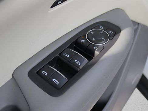 Used 2021 Cadillac XT6 Premium Luxury image 11