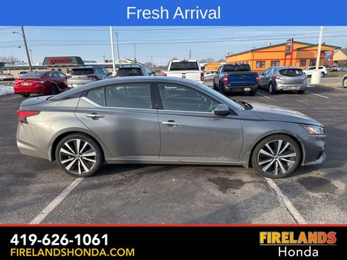 Used 2019 Nissan Altima 2.0 Platinum image 9