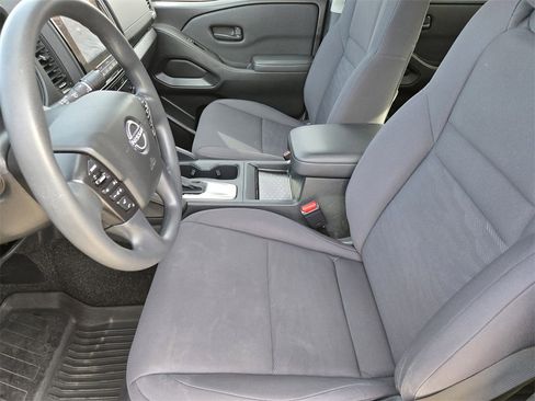 Used 2022 Nissan Frontier S w/ Technology Package image 18