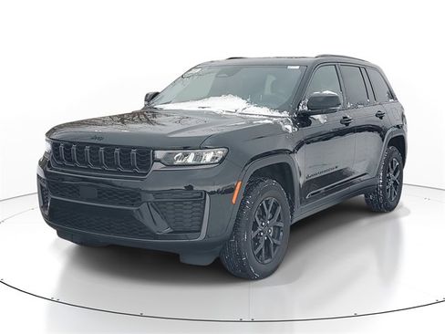New 2026 Jeep Grand Cherokee Altitude AWD/4WD image 2