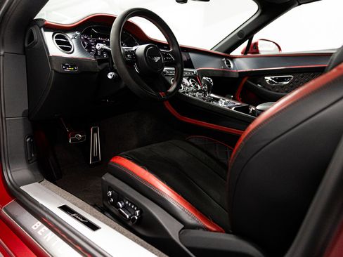 Used 2024 Bentley Continental GT Speed image 20