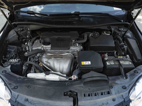Used 2017 Toyota Camry LE FWD image 37