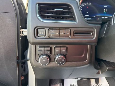 Used 2022 Chevrolet Suburban RST w/ Sport Performance Package image 20