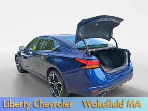 Used 2023 Nissan Altima 2.5 SR AWD/4WD image 9