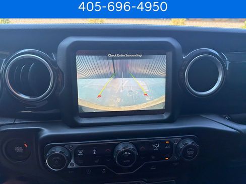 Used 2022 Jeep Wrangler Unlimited Sahara AWD/4WD image 32