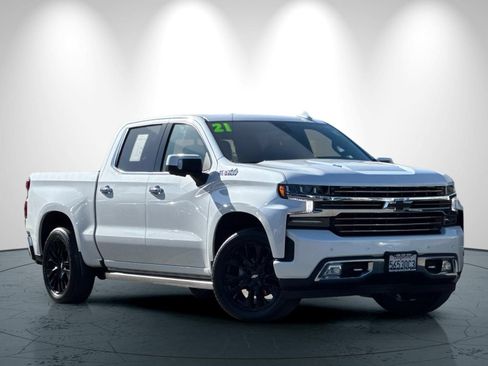 Used 2021 Chevrolet Silverado 1500 High Country w/ Technology Package AWD/4WD image 2
