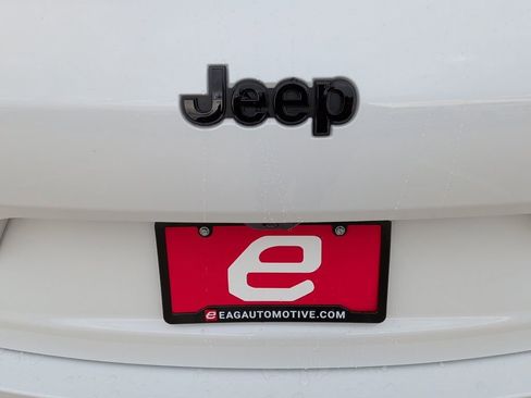 New 2025 Jeep Grand Cherokee L Altitude image 48