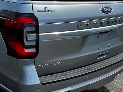 Used 2023 Ford Expedition Max Platinum image 12