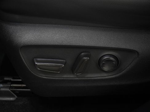 Used 2024 Toyota Highlander XSE AWD/4WD image 26