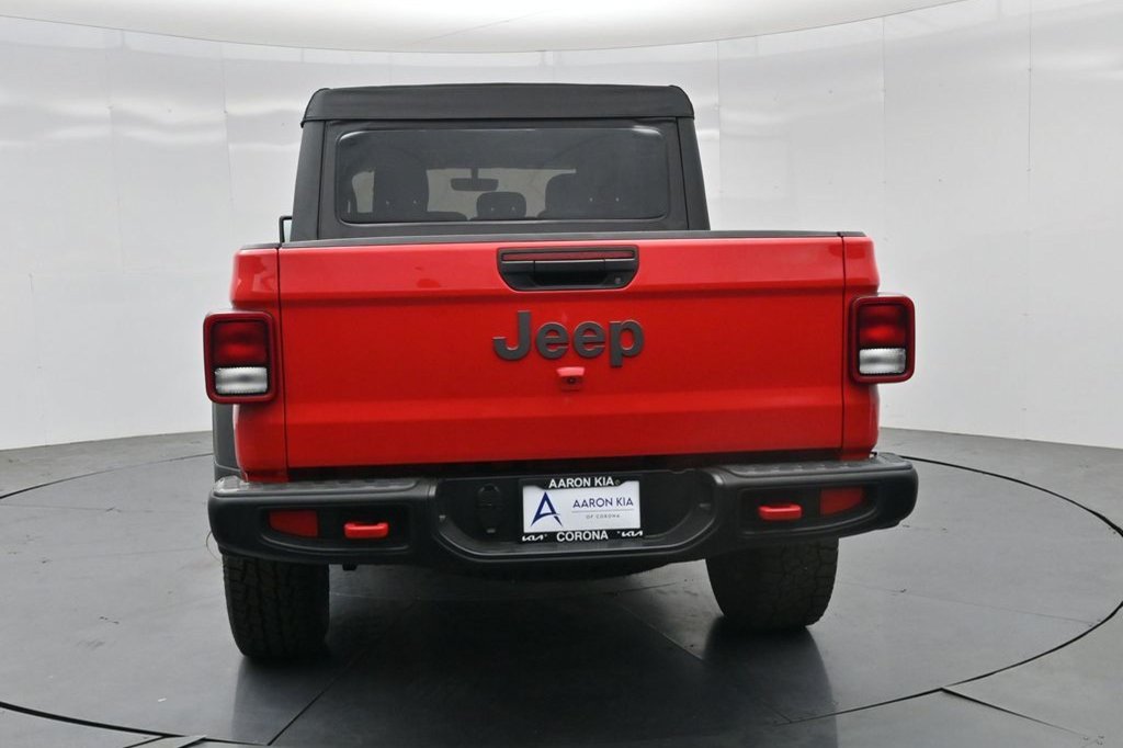 Used 2023 Jeep Gladiator Rubicon AWD/4WD image 7
