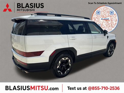 Used 2025 Hyundai Santa Fe SEL FWD image 16