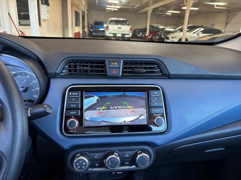 Used 2025 Nissan Versa SV image 17