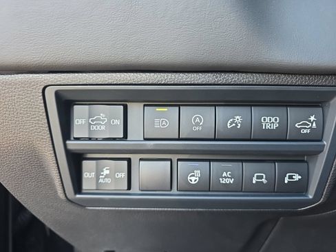 New 2026 Toyota Tundra Platinum AWD/4WD image 18