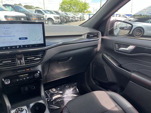 Used 2025 Ford Escape ST-Line w/ Tech Pack #1 image 30