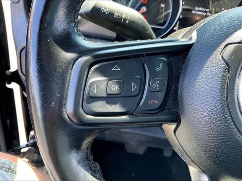 Used 2022 Jeep Gladiator Sport AWD/4WD image 17