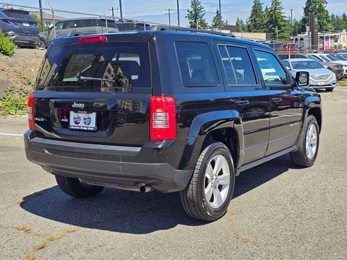 Used 2015 Jeep Patriot Sport w/ Power Value Group AWD/4WD image 8