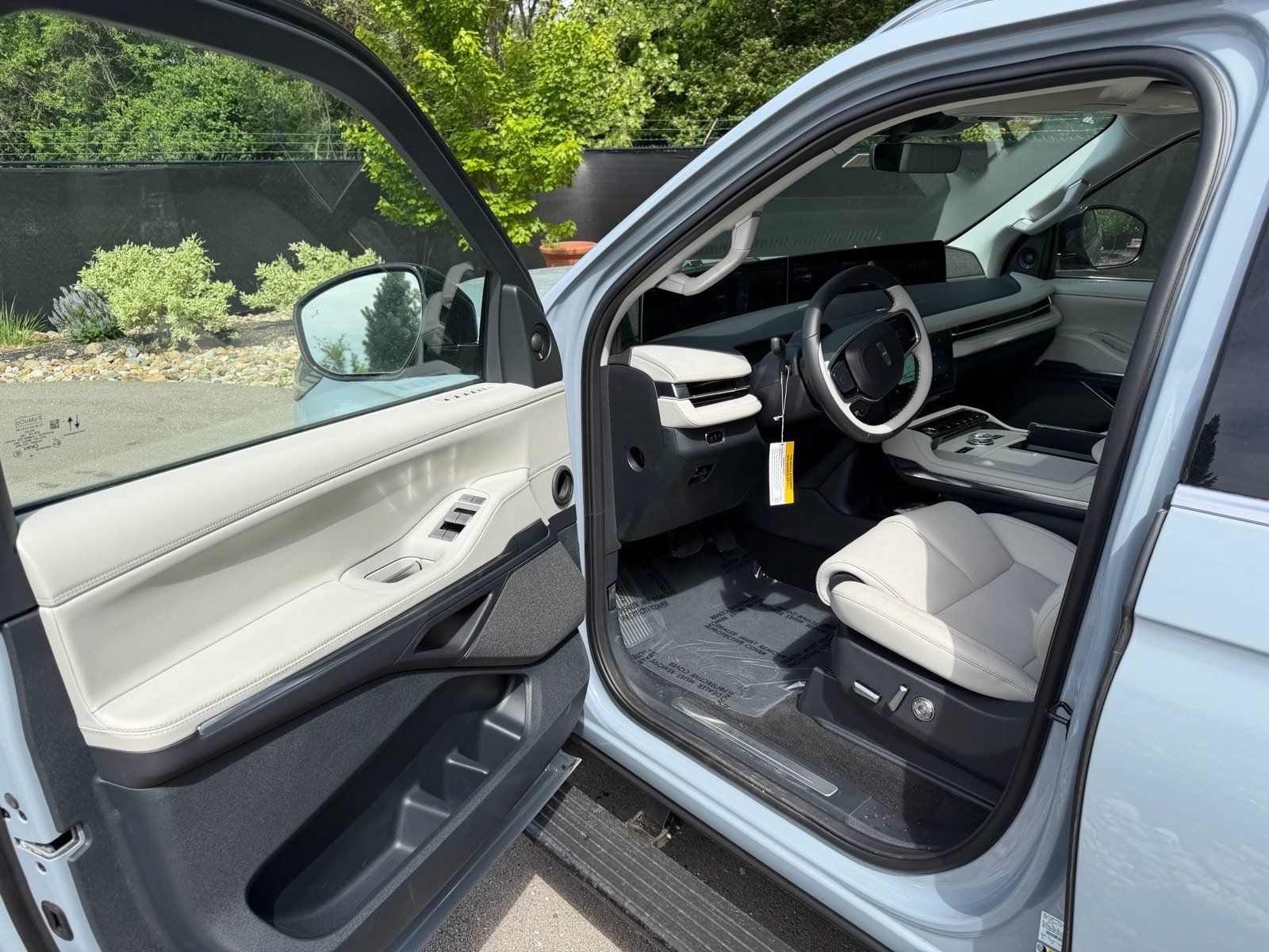 New 2026 Lincoln Navigator Reserve AWD/4WD image 25