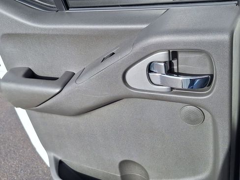 Used 2021 Nissan Frontier PRO-4X w/ Pro-4x Utility Package image 13