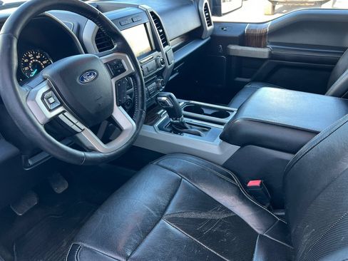 Used 2018 Ford F150 Lariat w/ Equipment Group 502A Luxury AWD/4WD image 11
